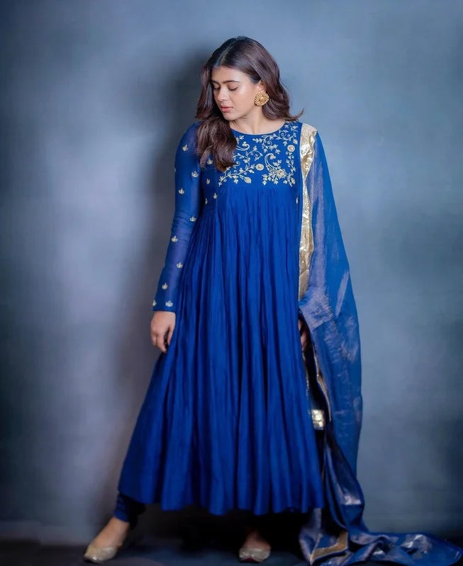 Hebah Patel in Blue Handloom Chanderi Set