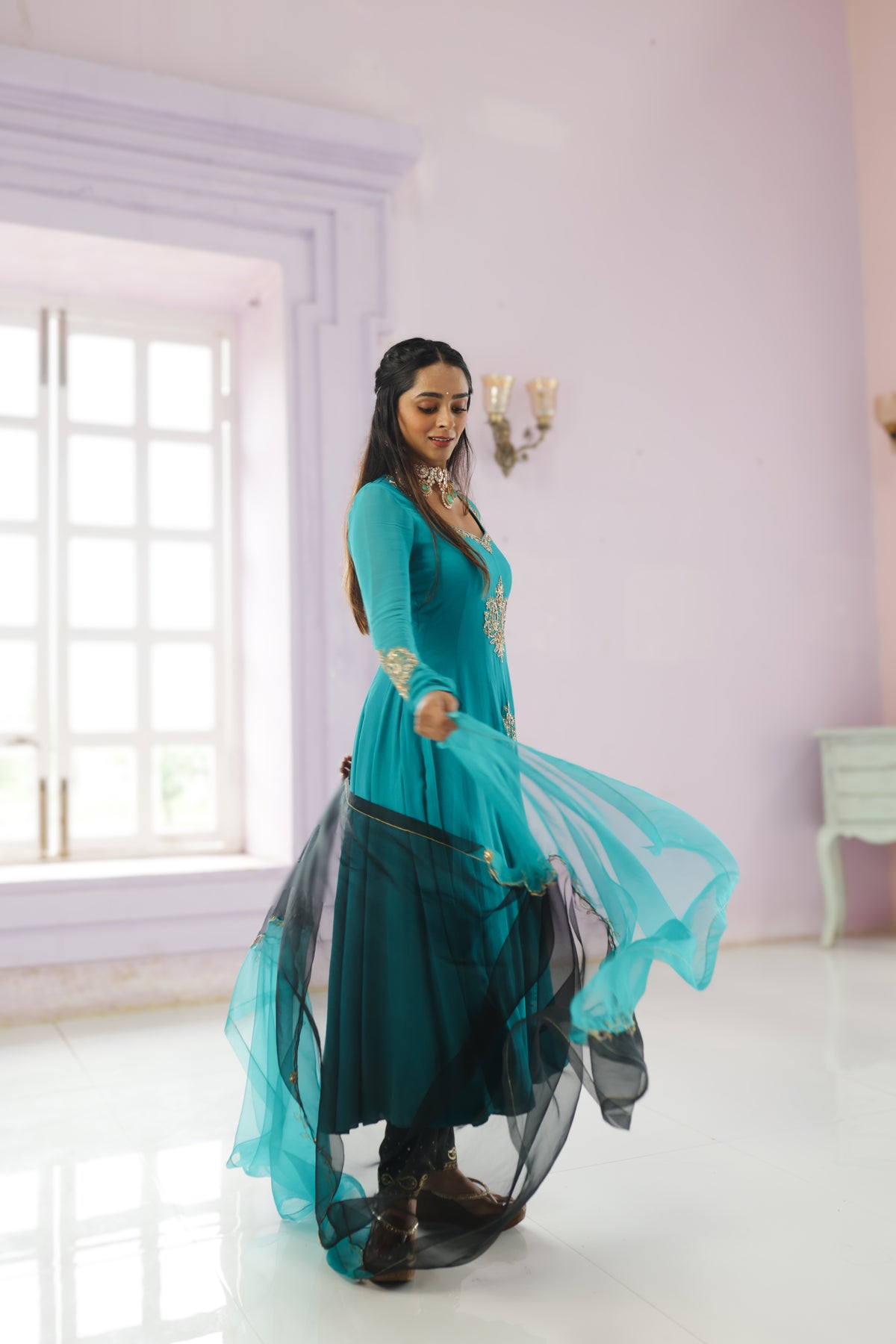 Inara Butta Anarkali