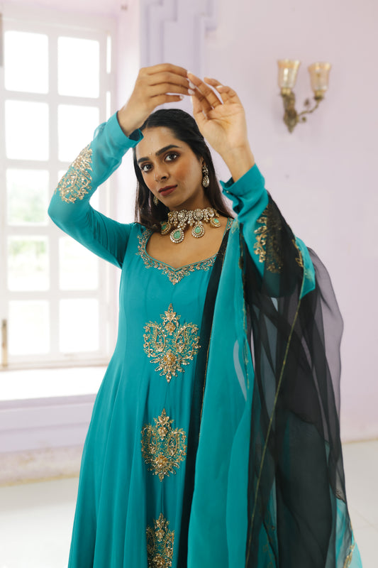 Inara Butta Anarkali