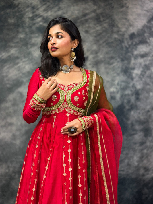 Ser Kali Anarkali
