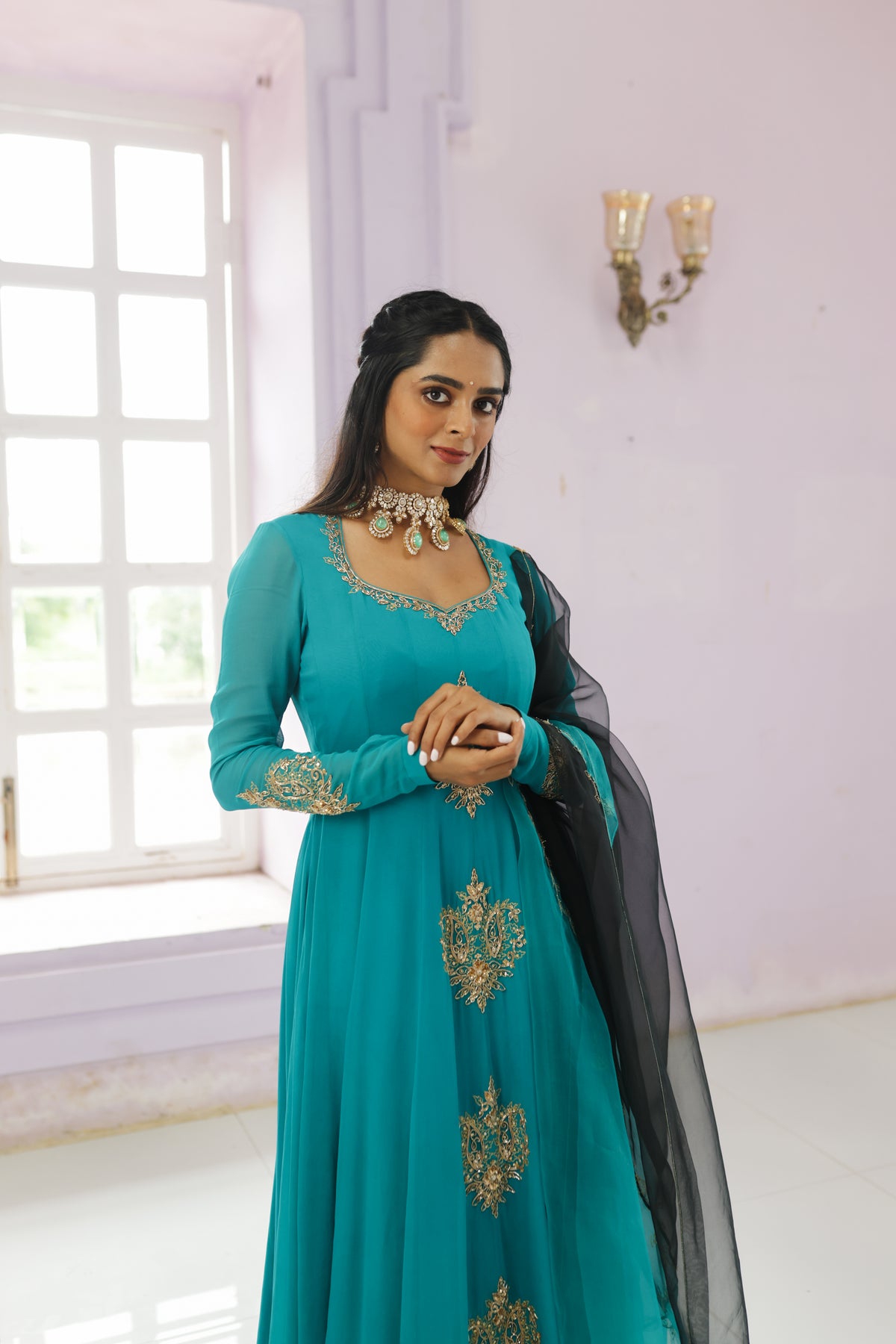 Inara Butta Anarkali
